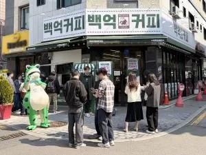 백억커피, 본사 주도 통합 마케팅 확대